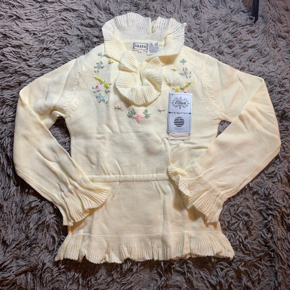 BNWT Vintage 60s Eileen white ruffled embroidered floral sweater sz S
